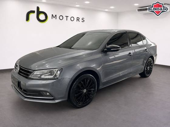 VOLKSWAGEN JETTA 2.0 TSI HIGHLINE 211CV GASOLINA 4P TIPTRONIC VOLKSWAGEN JETTA 2.0 TSI HIGHLINE 211CV GASOLINA 4P TIPTRONIC